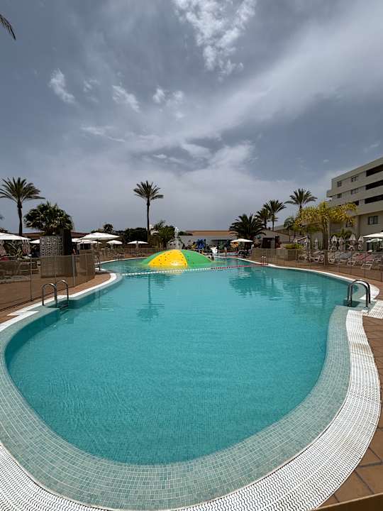 Pool Iberostar Waves Gaviotas Park