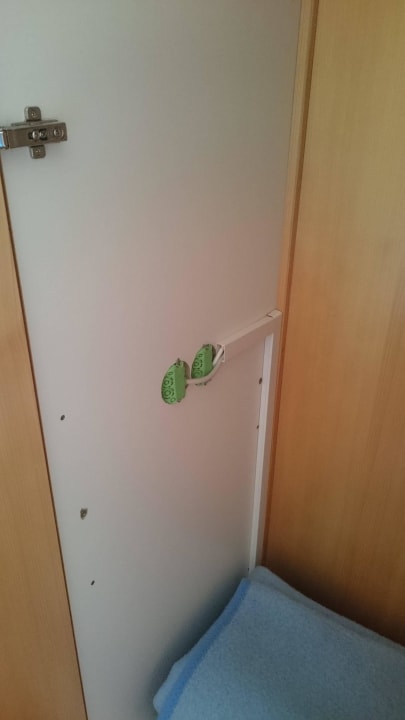 Nachträgliche Installation TV im Kasten Hotel Weinland