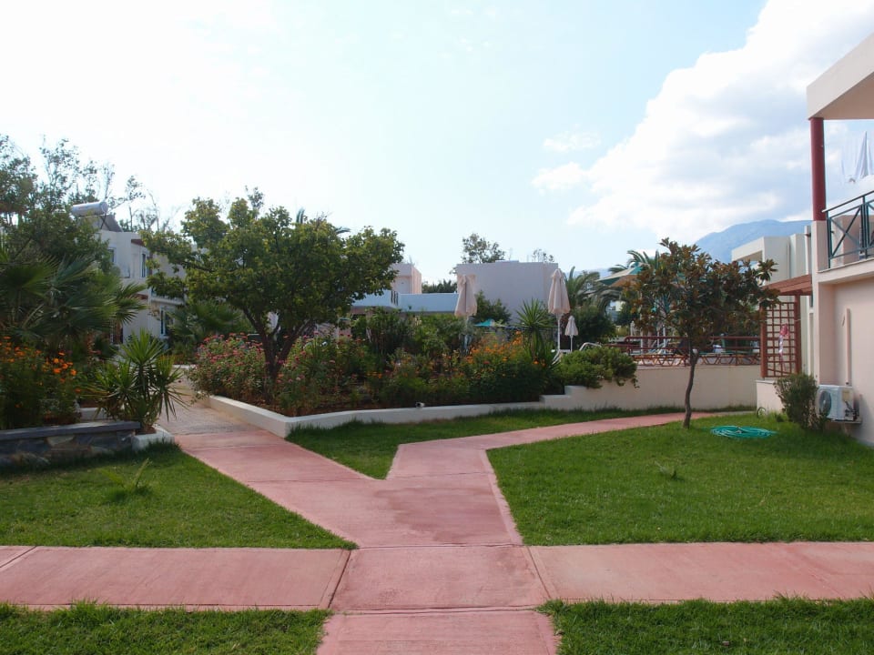 Ogród HARPIN Georgioupolis Resort Aquapark & SPA