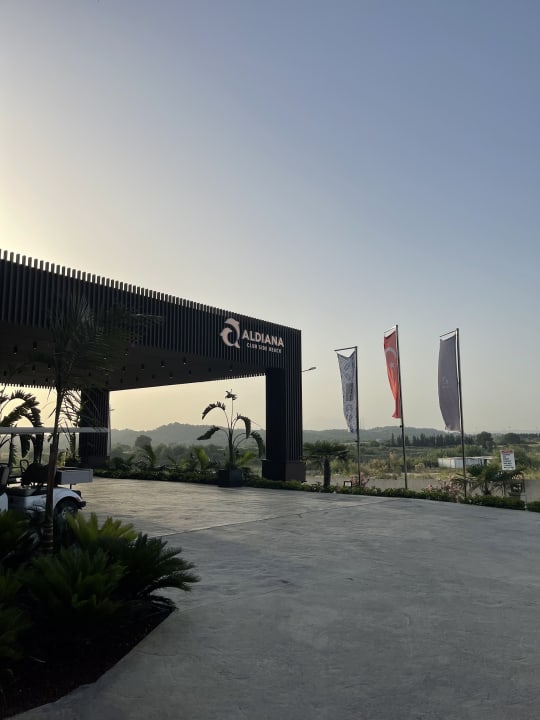 Außenansicht Jacaranda Luxury Resort