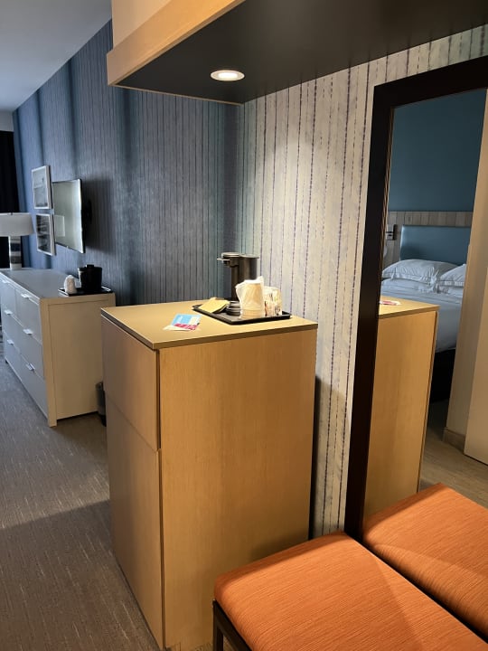 Zimmer SunCoast Hotel Anaheim, Tapestry Collection by Hilton