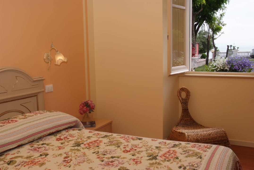 Camere Camping Villa Garuti Villa Garuti Residence