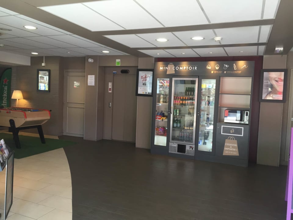 Lobby Hotel Campanile Paris Est Bobigny