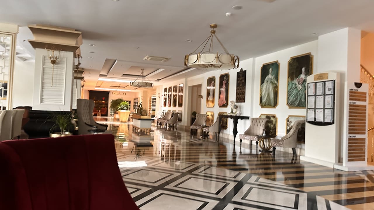 Lobby Mary Hotel Side