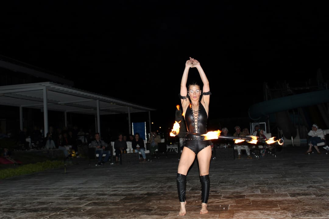 Feuershow Jiva Beach Resort
