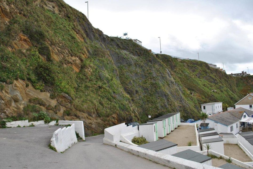 Blick auf Spazierweg zum Strand Hotel Bristol