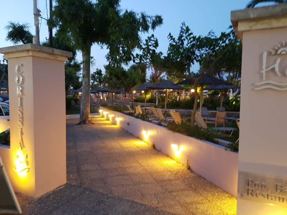 Gartenanlage Corissia Beach Hotel