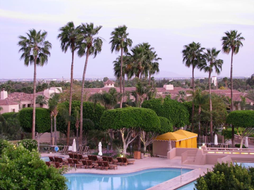 Blick von Terrasse des Haupthauses Hotel The Phoenician