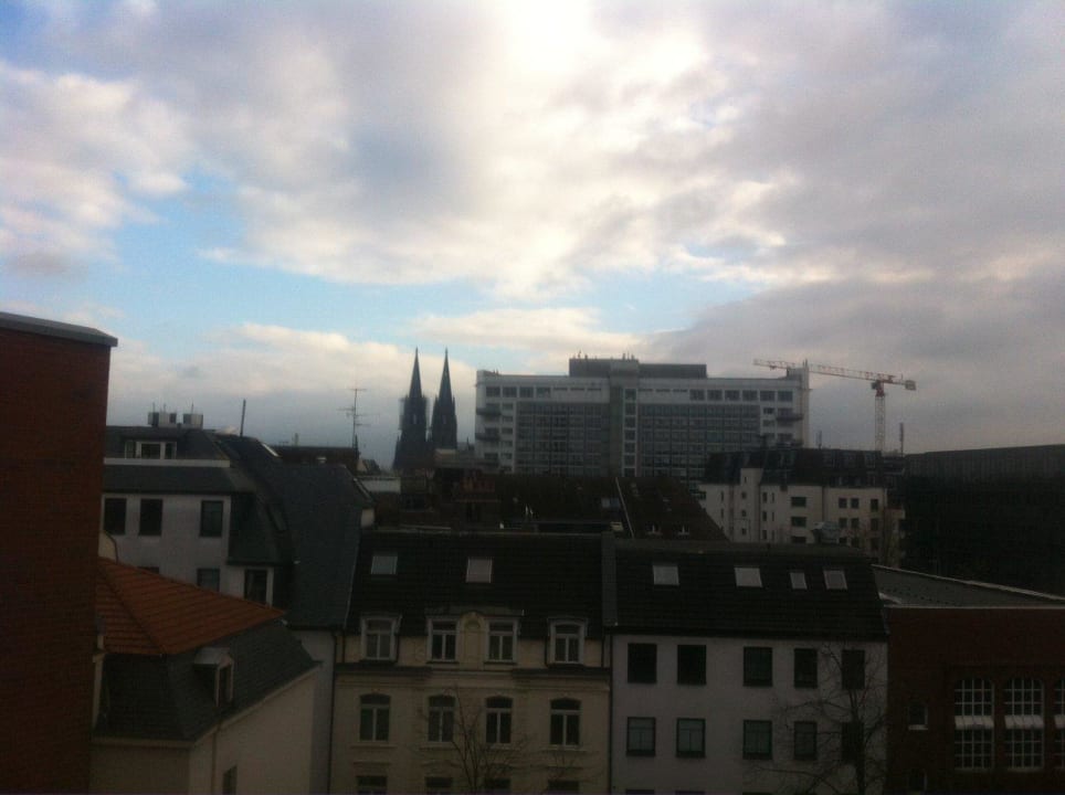 Blick zum Dom Lindner Hotel Cologne City Plaza, part of JdV by Hyatt