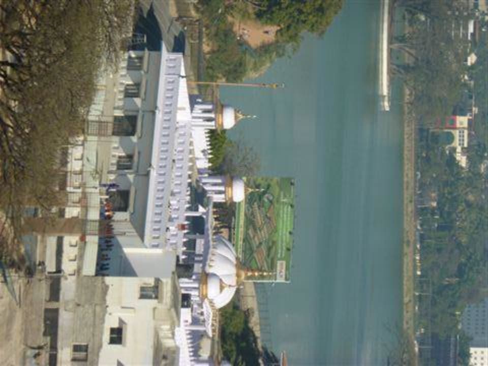 Blick auf Mosche Hyatt Bangalore MG Road