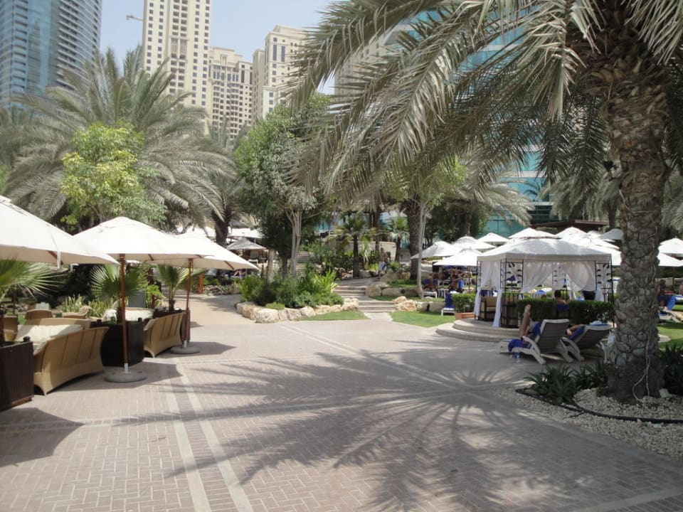 Mann muss nicht weit laufen! Hilton Dubai Jumeirah