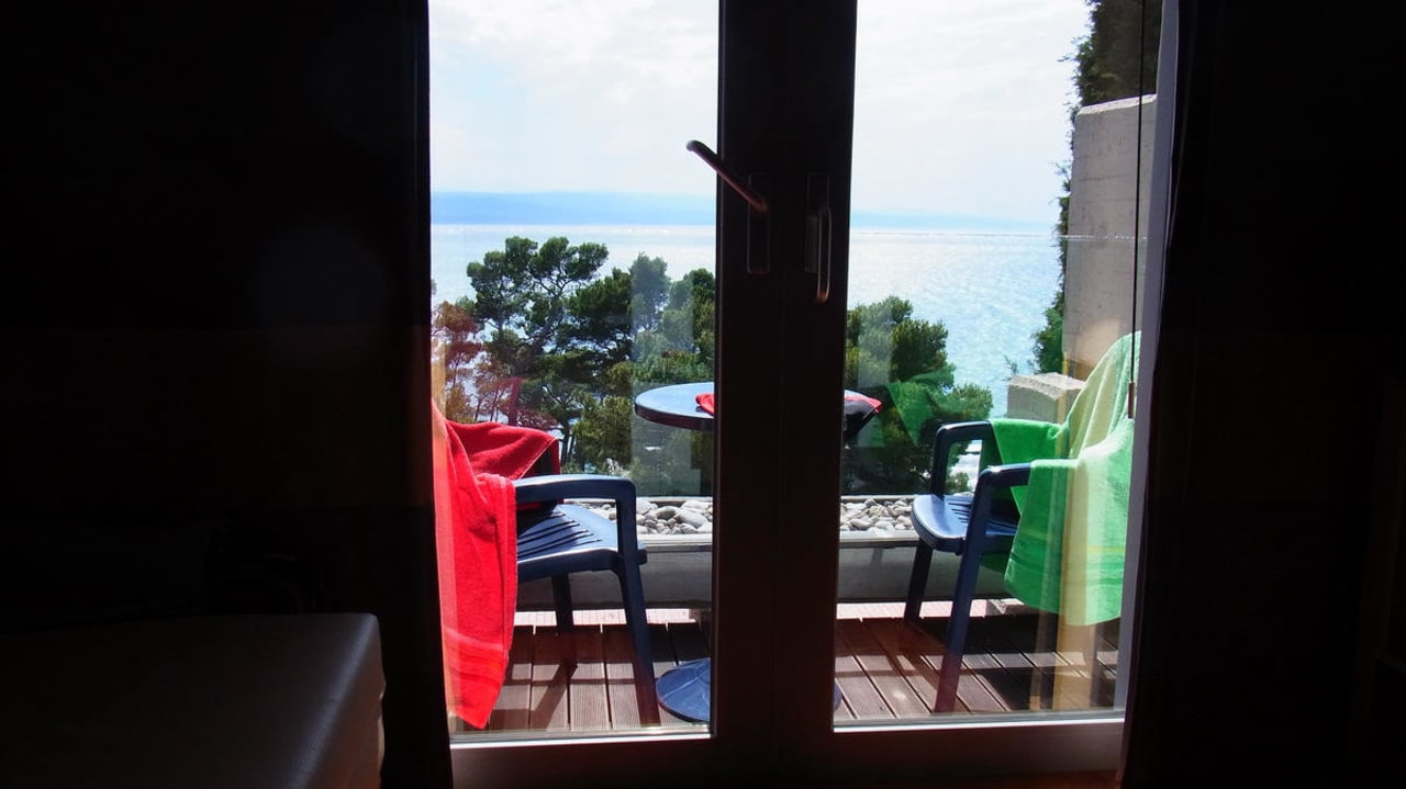 Ausblick von Innen (Scheiben getönt) Bluesun Hotel Soline