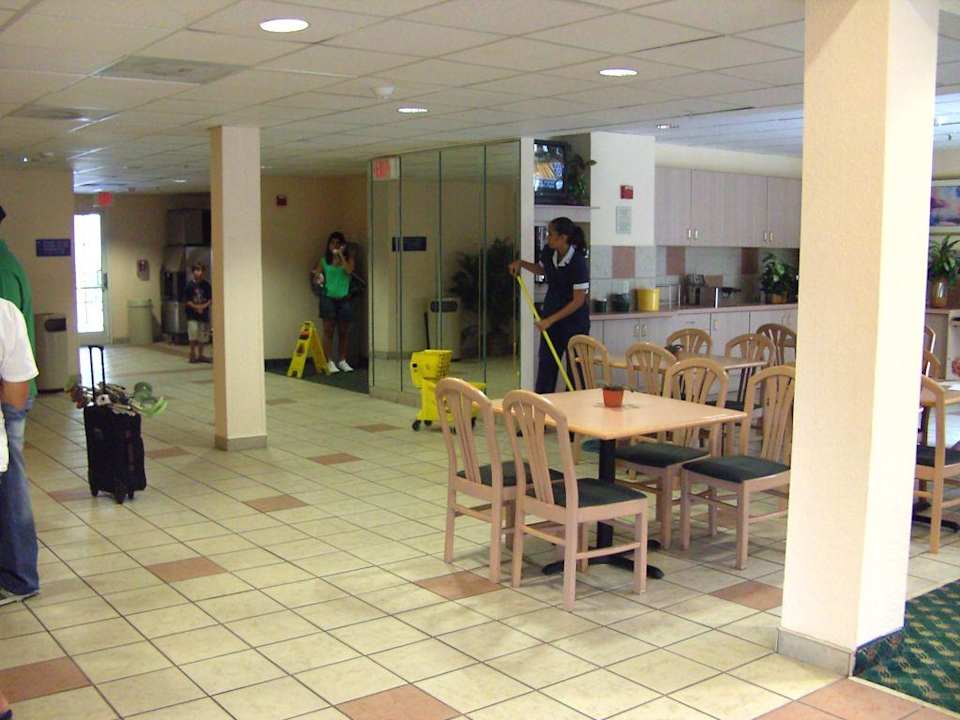 Lobby und Frühstücksraum Floridian Resort & Residences