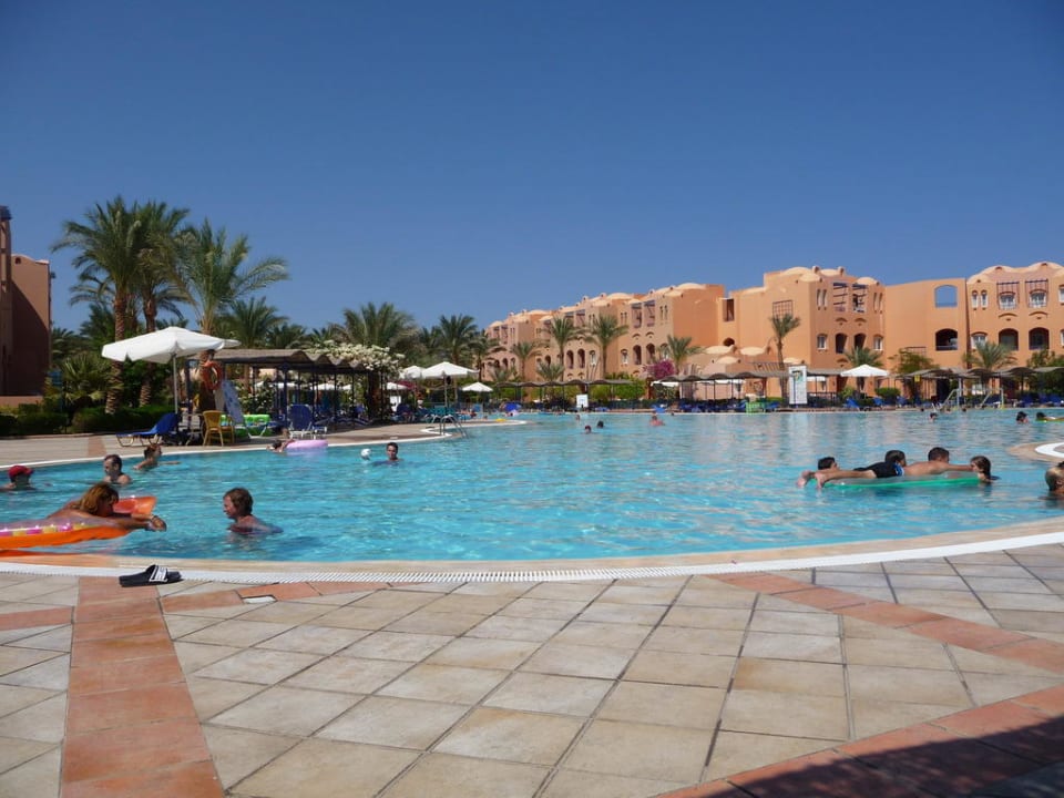 Großer Pool Jaz Makadi Oasis Resort