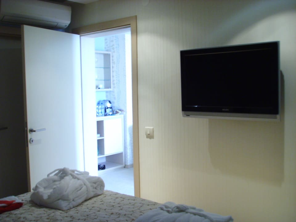 Blick vom Schlafzimmer Junior Suite 334 Wyndham Grand Novi Vinodolski Resort - The View & Family Apartments