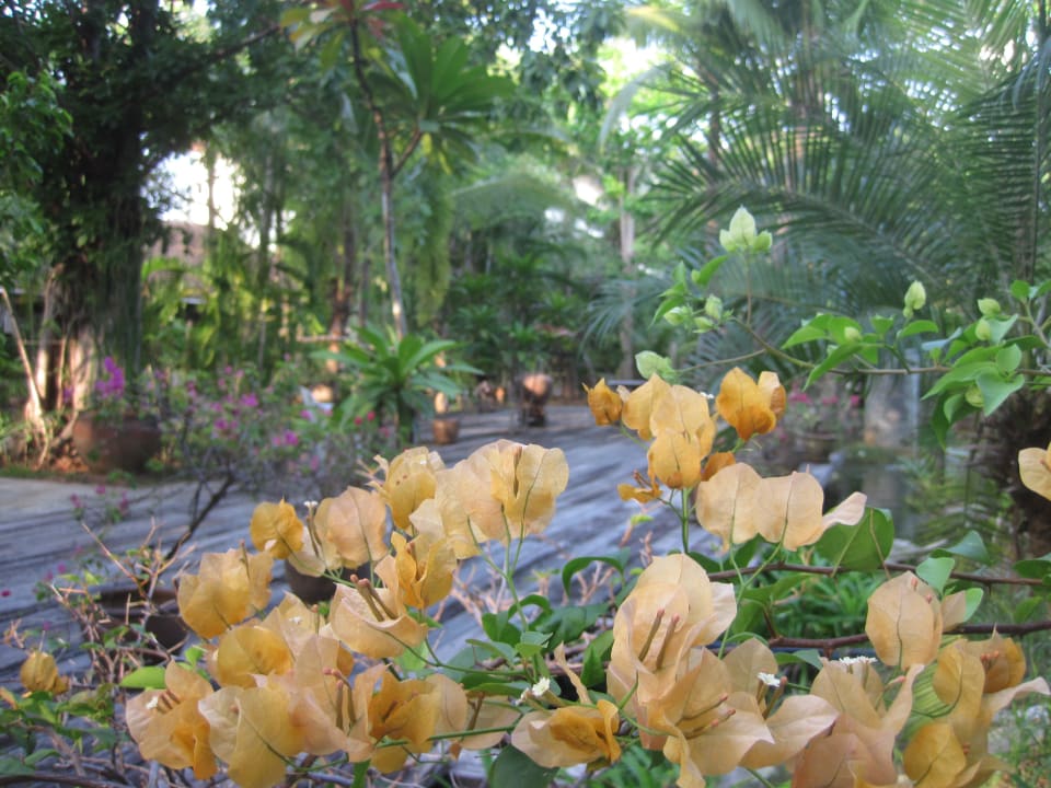 Garten Hotel Lanta Sand Resort & Spa