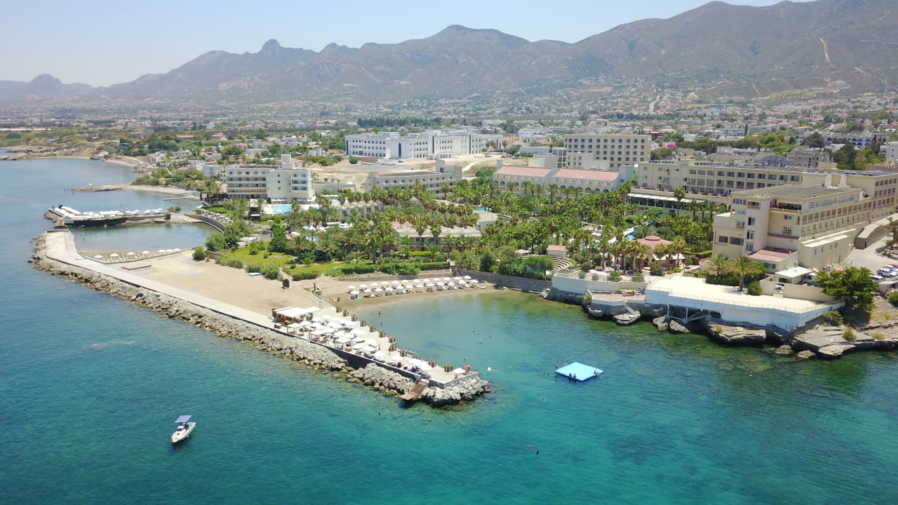 Strand Oscar Resort Hotel