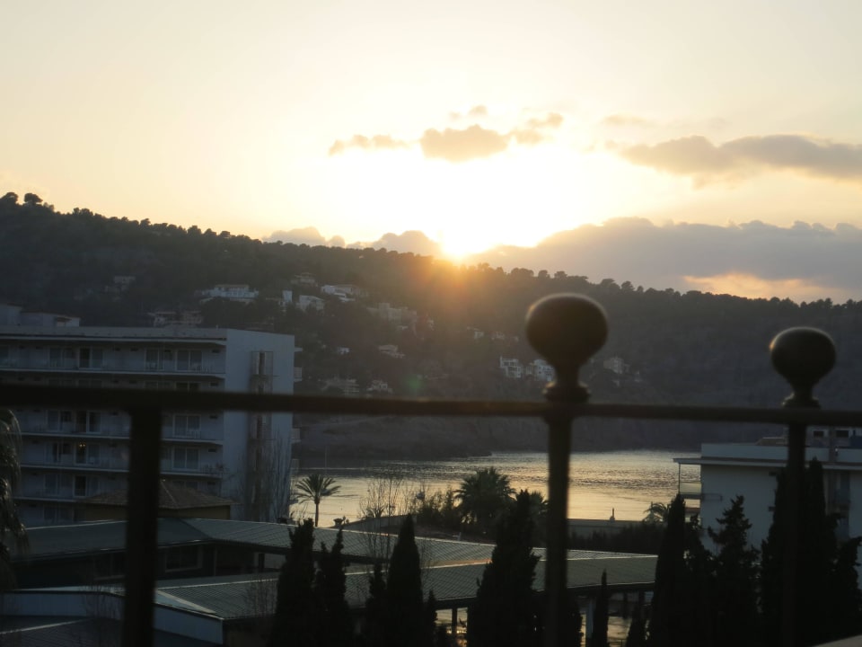 Sonnenuntergang vom Balkon von Nr 407 Hotel Es Port