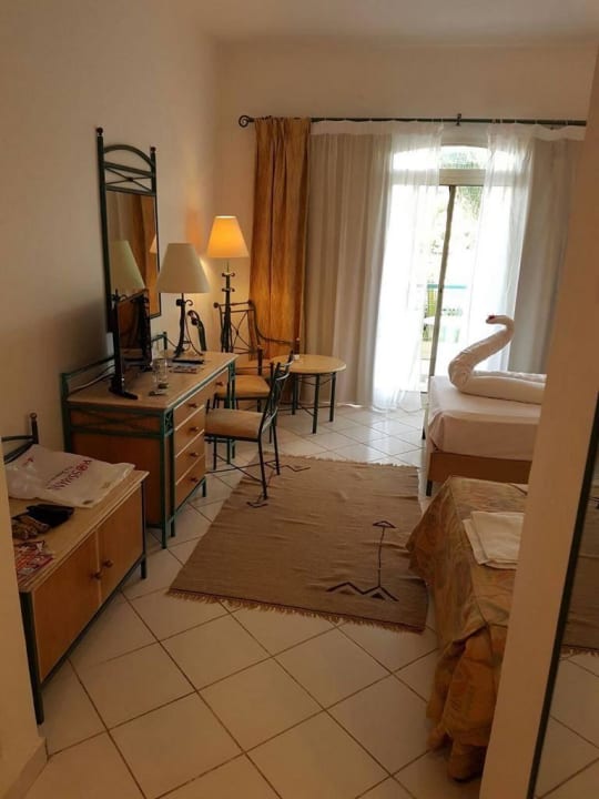 Eingang Bella Vista Resort Hurghada