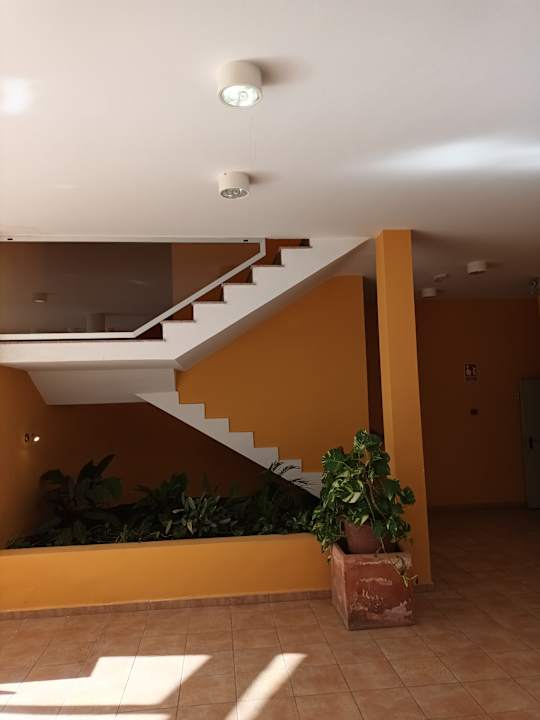 Lobby Apartamentos La Caleta