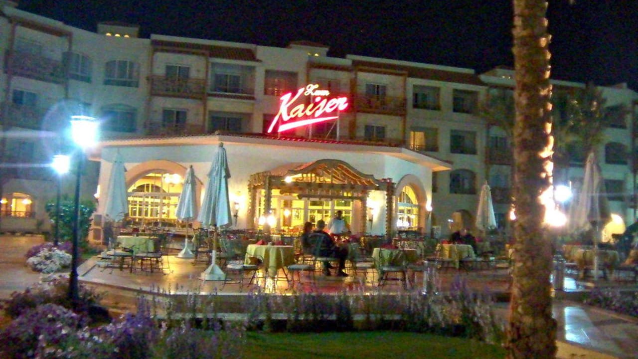 Deutsches Restaurant "Zum Kaiser" am Abend Pickalbatros Dana Beach Resort - Hurghada