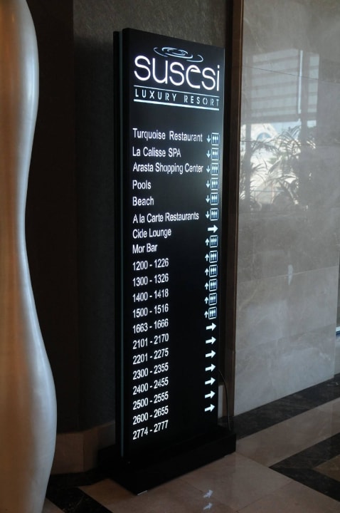 Wegweiser Susesi Luxury Resort