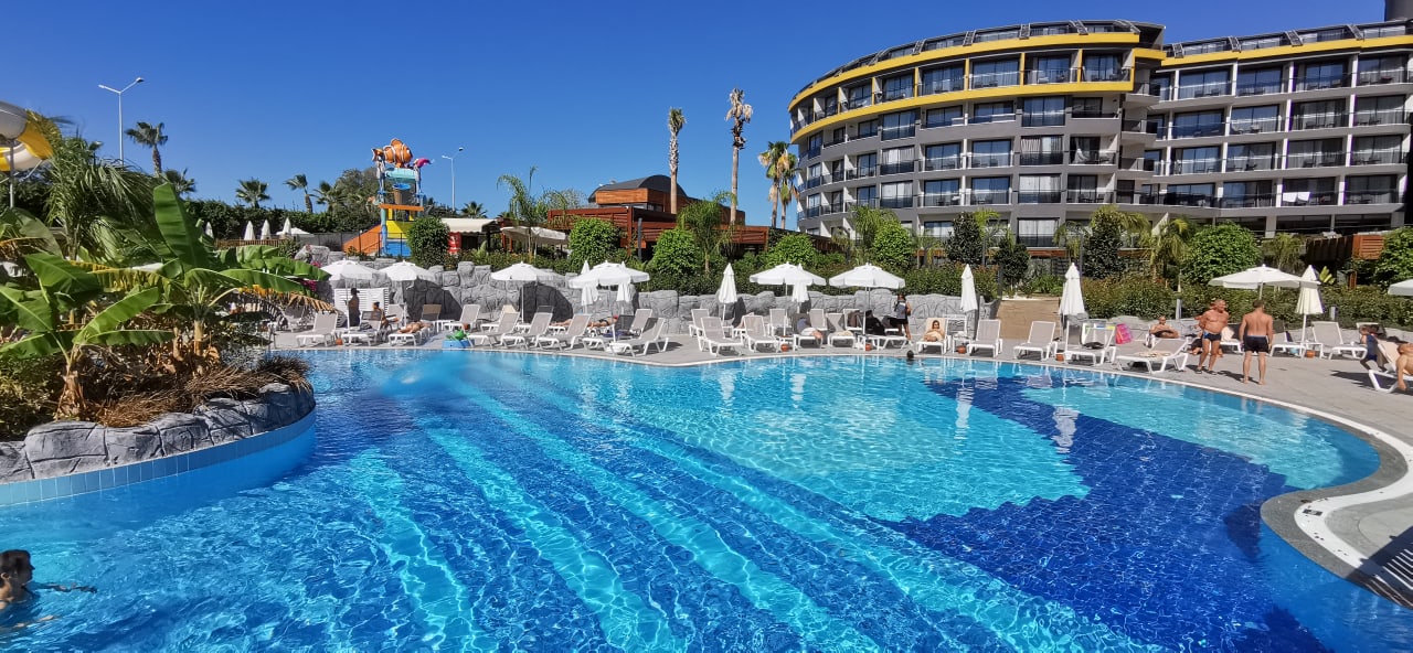 Pool Arnor de Luxe Hotel & Spa