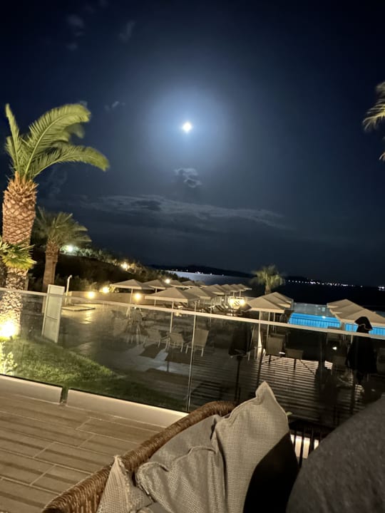 Gartenanlage Akrathos Beach Hotel