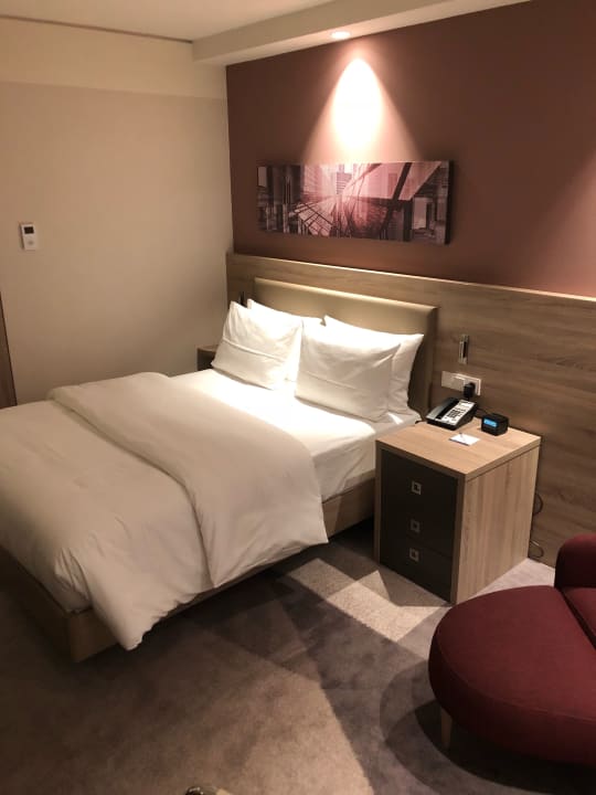 Zimmer Hampton by Hilton Frankfurt City Centre East
