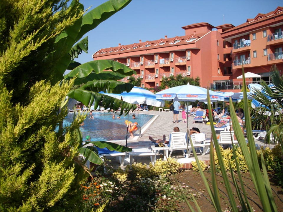 Poolansicht Club Side Coast