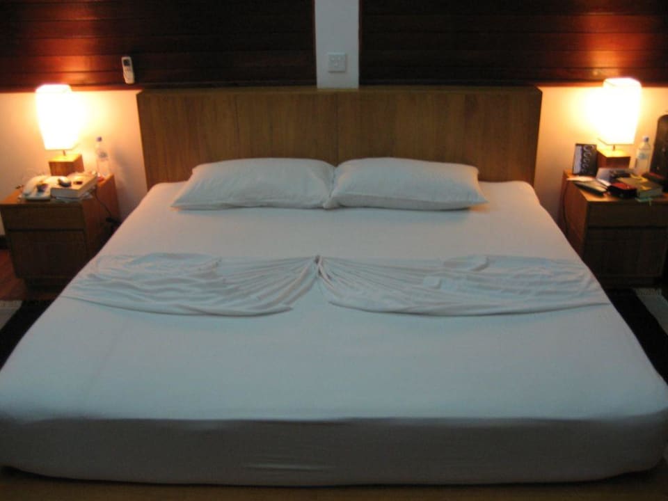 Bett Cinnamon Hakuraa Huraa Maldives