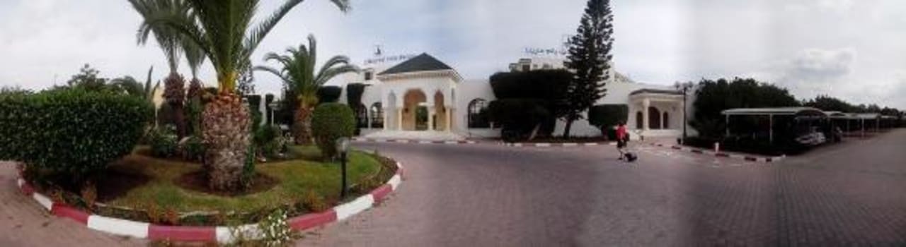 Hotelzufahrt Hotel El Mouradi Palm Marina