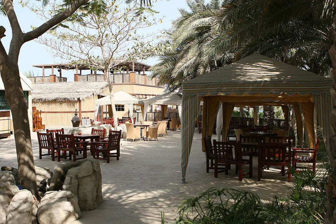 Barasti - Bar Le Meridien Mina Seyahi Beach Resort & Waterpark