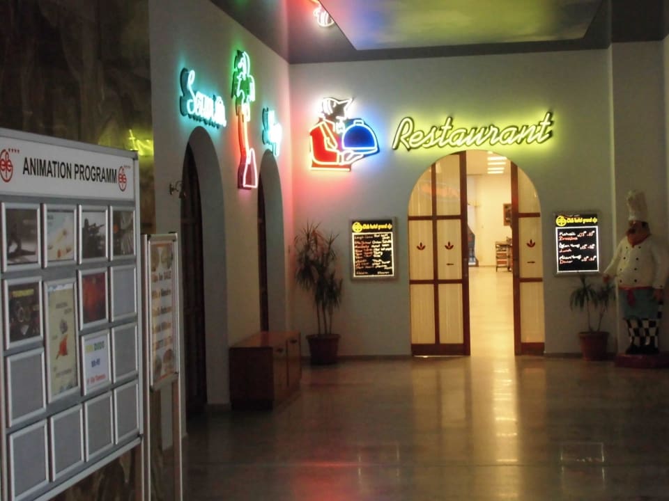 Weg zum Restaurant Hotel Grand Efe