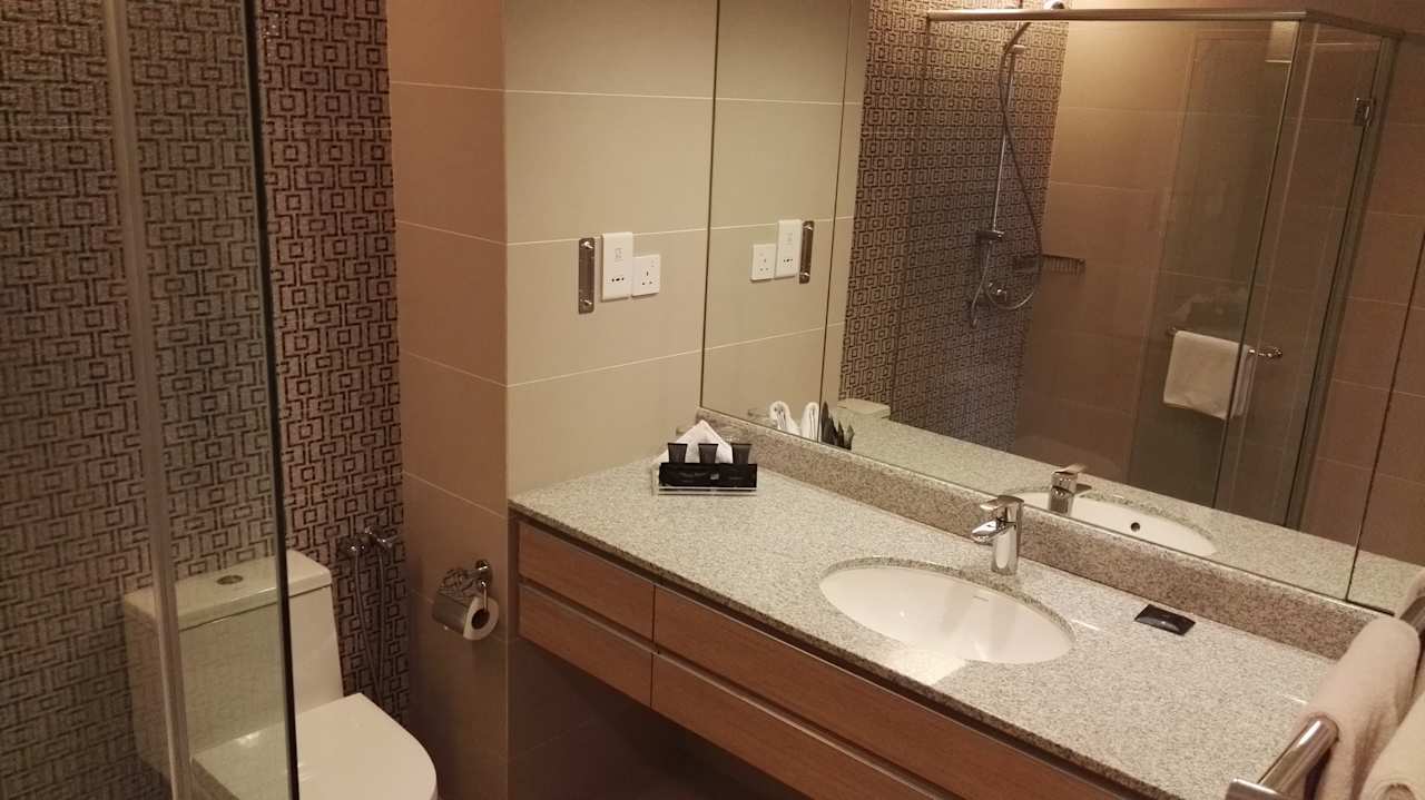 Zimmer Apartments Lanson Place Ambassador Row