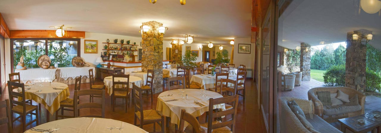 Sala Ristorante e veranda esterna Hotel Spartivento Resort