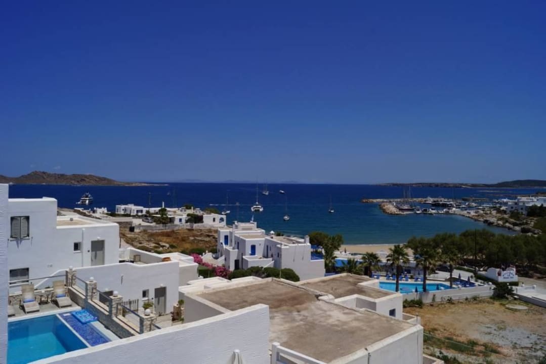 View for the terrace to the smal beach Apartments Alexandros