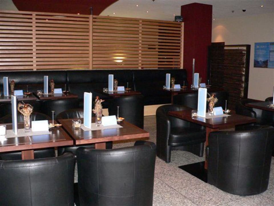 Sitzgruppe an der Bar NH Dresden Neustadt