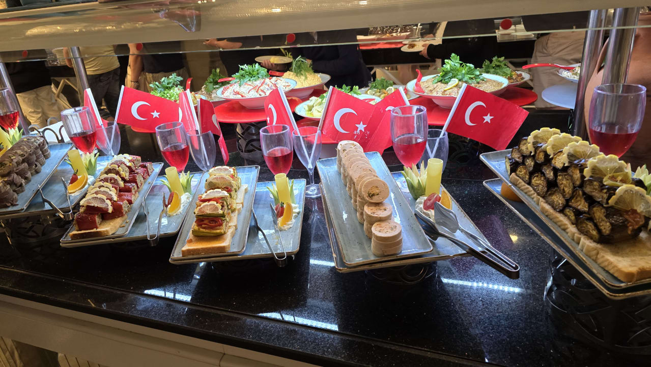 Super Buffet mit viel Abwechslung  Side Royal Palace Hotel & Spa