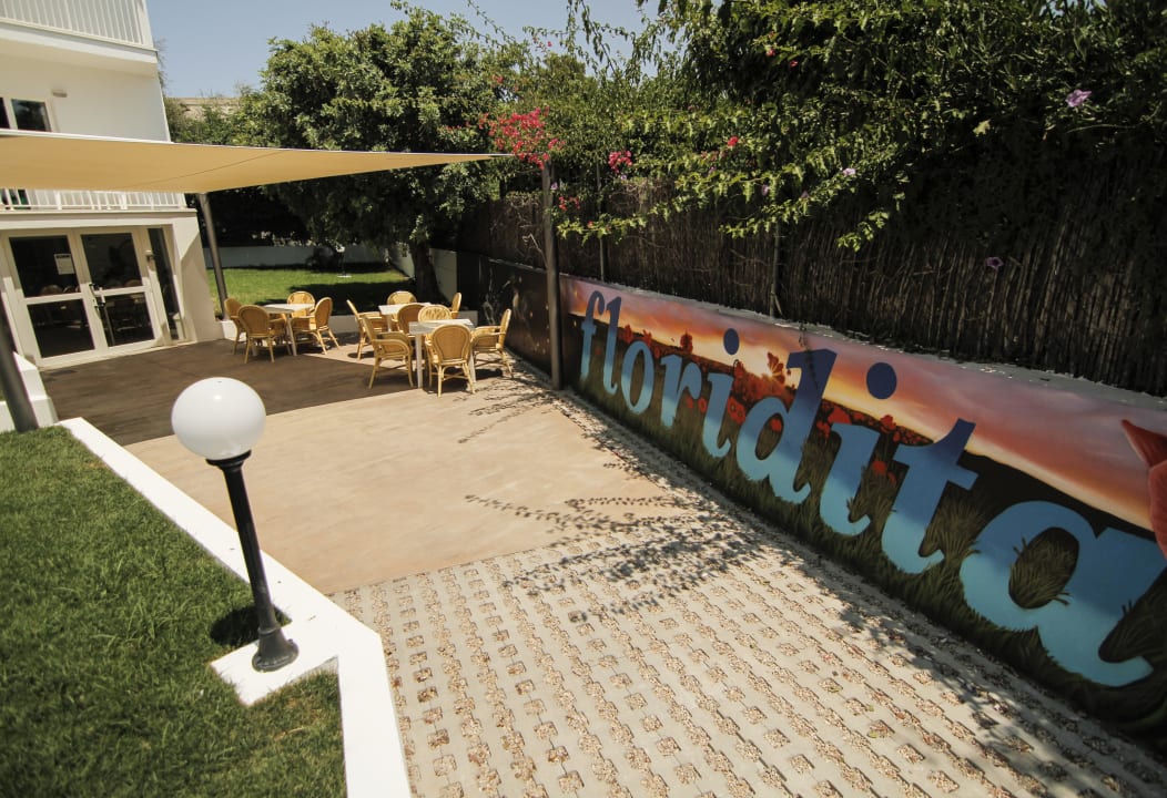 Gartenanlage Hostel Floridita Adults Only