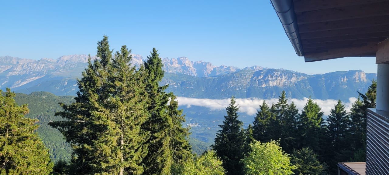 Ausblick Hotel Alpine Mugon