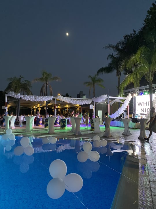 Pool Side Star Elegance