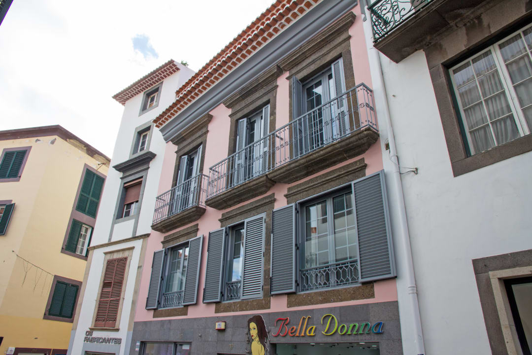 Außenansicht Apartamentos Funchal by Petit Hotels