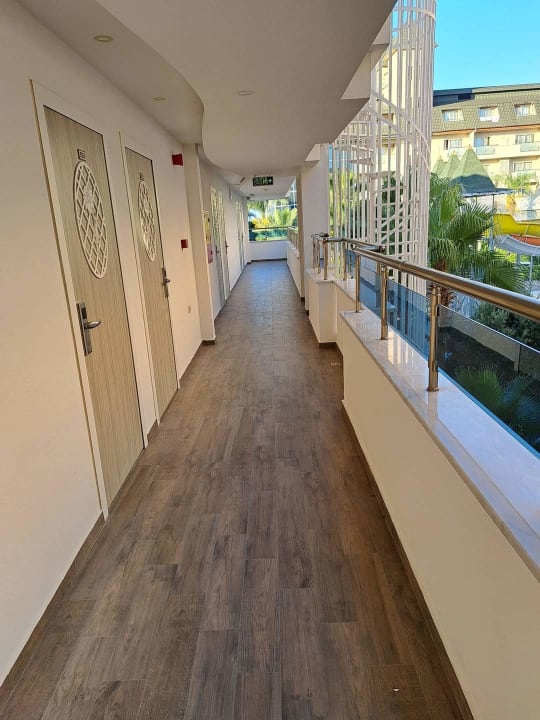 Außenansicht Opia Hotel