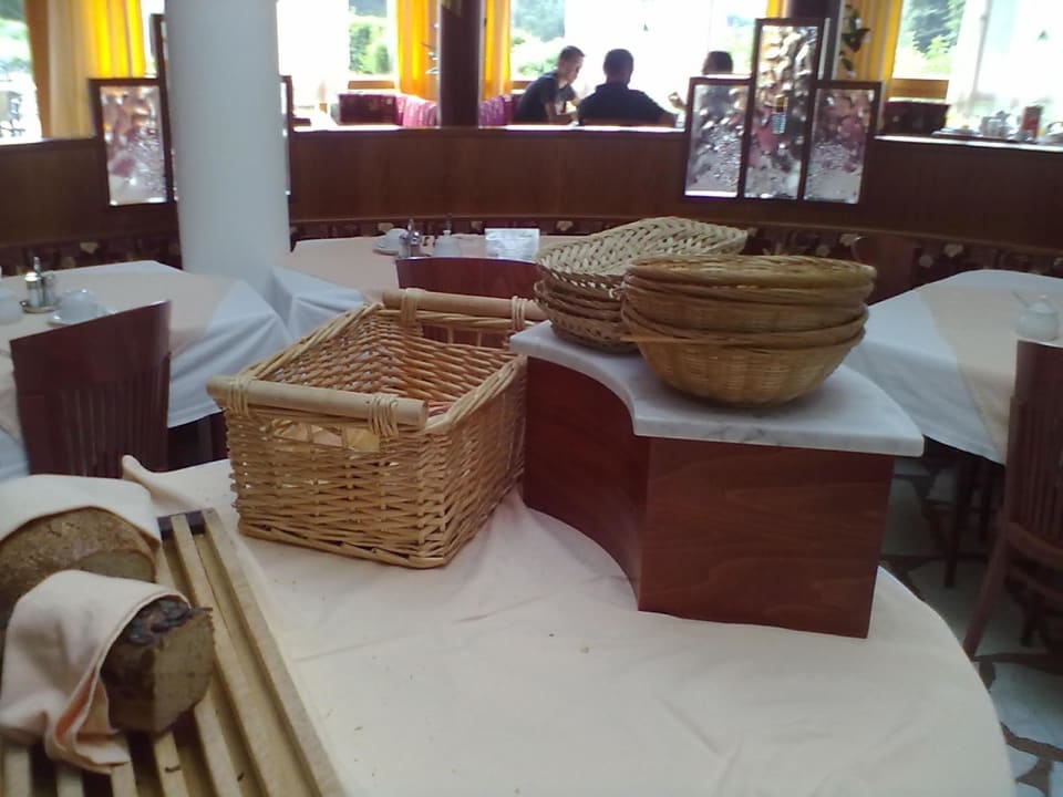 Krainz 03 Frühstücksbuffet kurz vor 9:00 Vital Hotel Krainz Loipersdorf