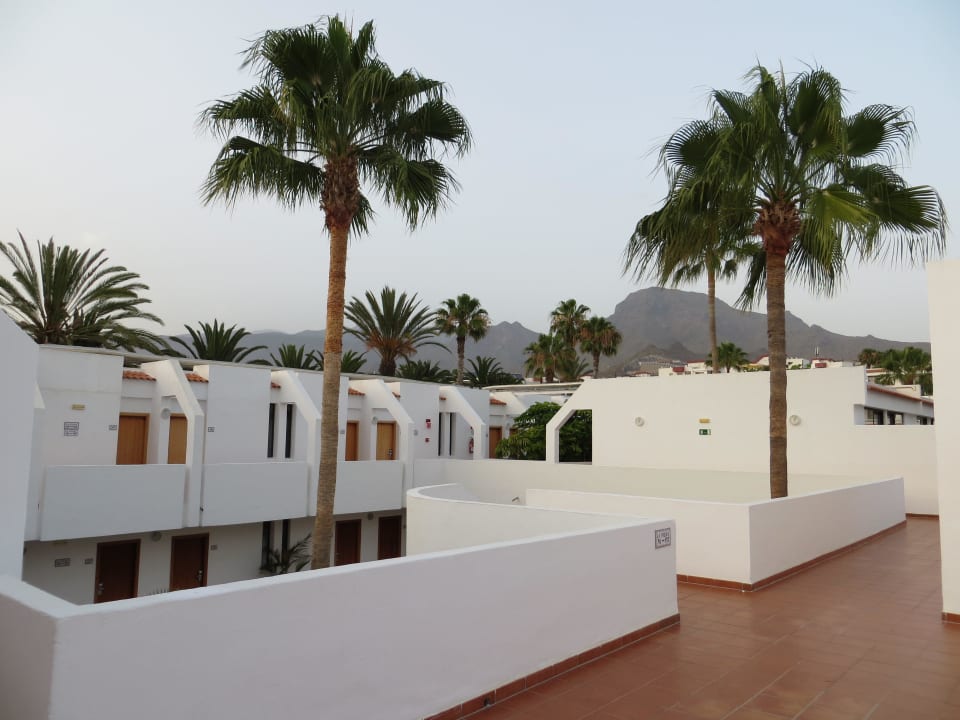 Ausblick auf die Berge allsun Hotel Los Hibiscos