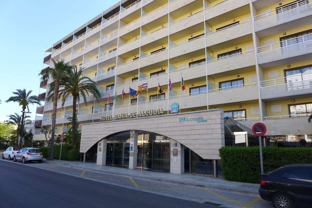 Hotel, Straßenseite Bahía de Alcúdia Hotel & Spa