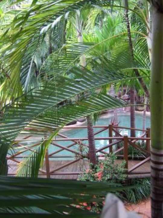 Pool im Garten City Oasis Inn Townsville, SureStay Collection by BW