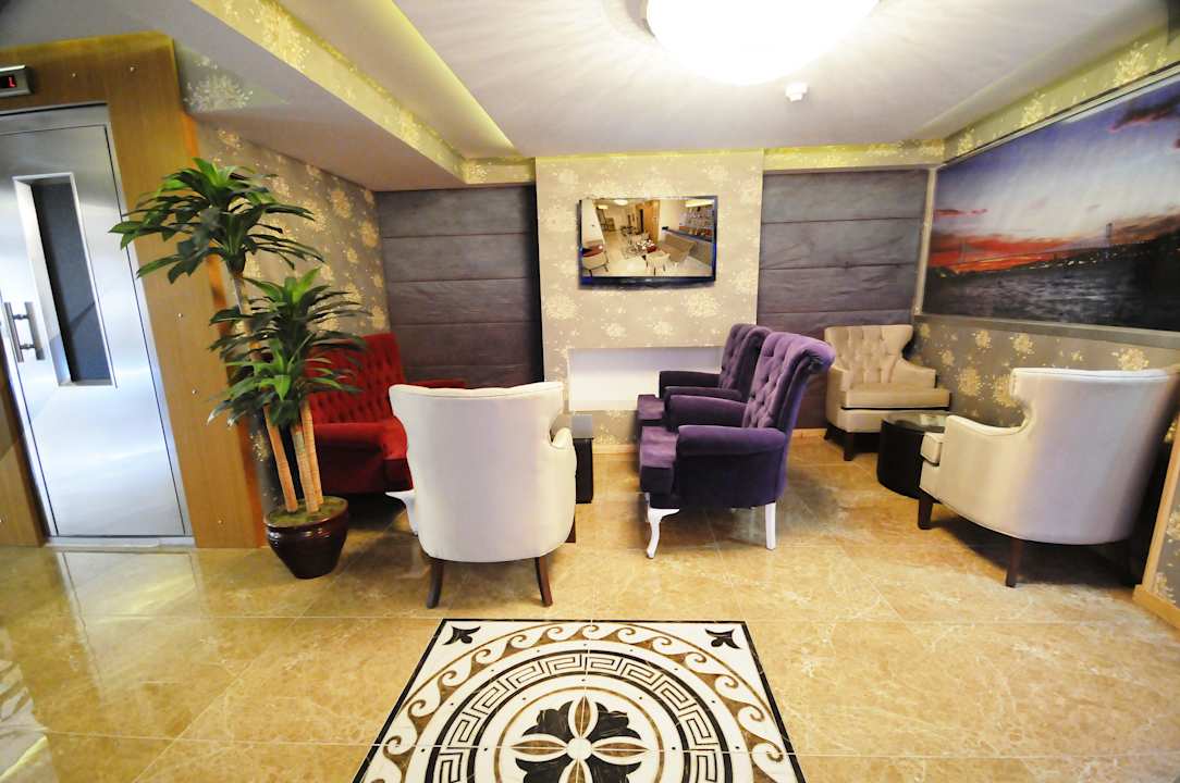 Lobby Tamara Residence