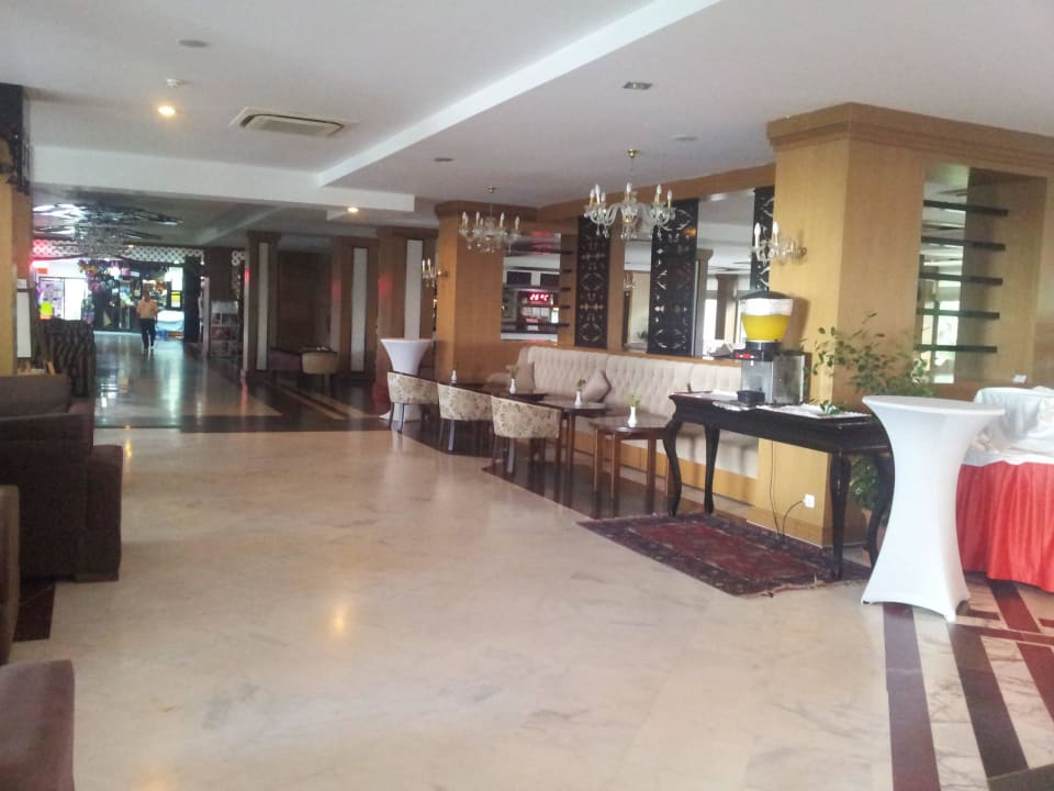 Lobby Seaden Corolla Hotel